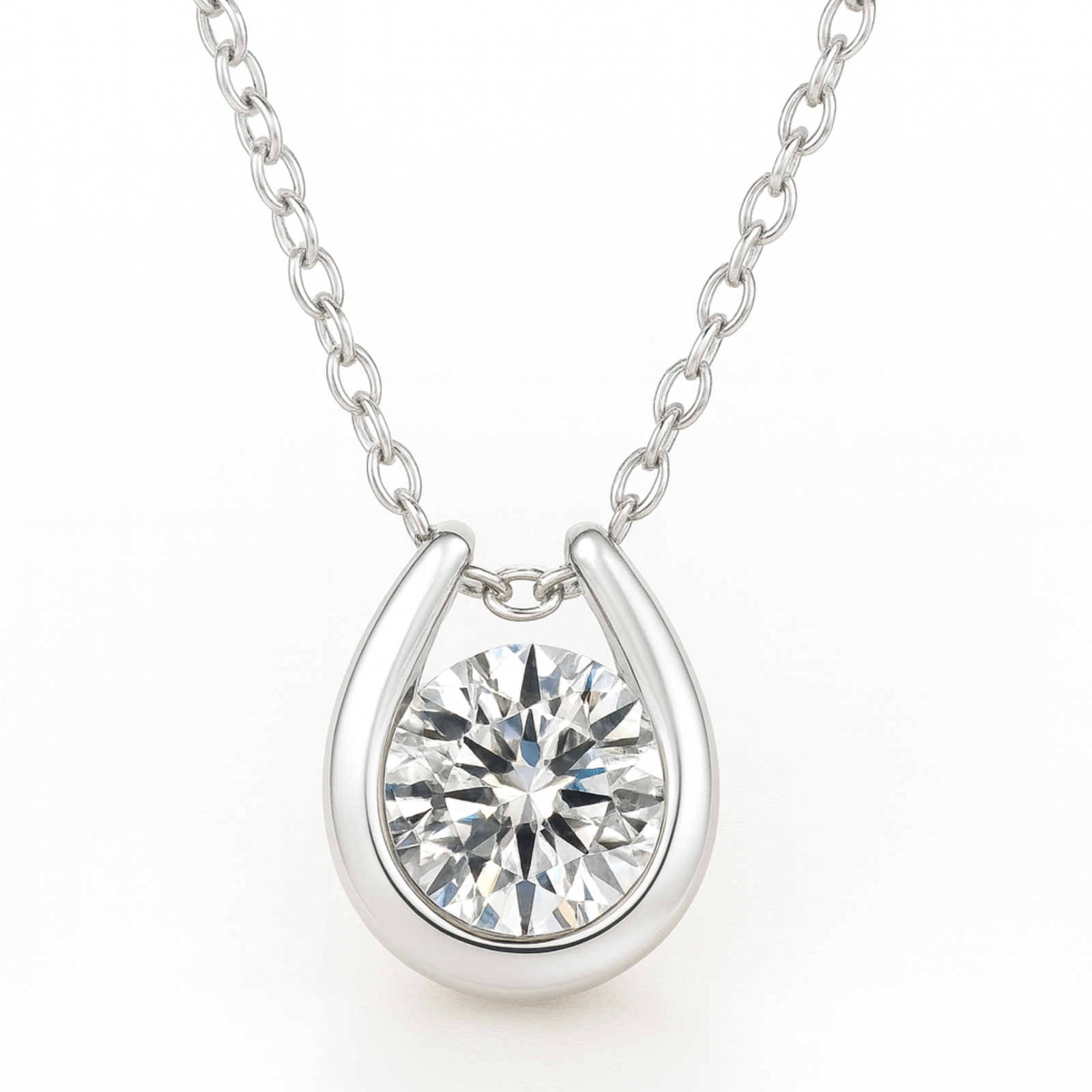Lucky Radiance Horseshoe Moissanite Pendant – 925 Sterling Silver